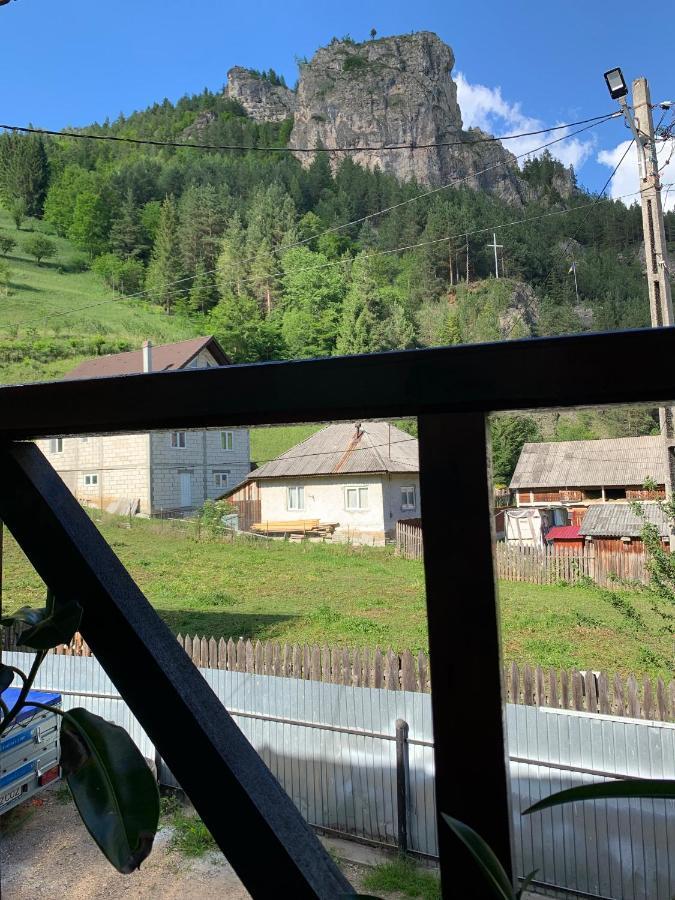 Acasa In Bicaz-Chei - Camere De Inchiriat Cheile Bicazului Extérieur photo